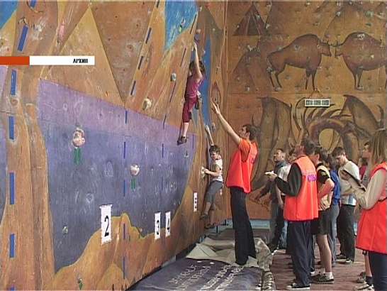 Скалолазы вернулись с медалями