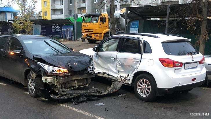 Восьмилетняя девочка пострадала в Орле из-за неудачного маневра водителя