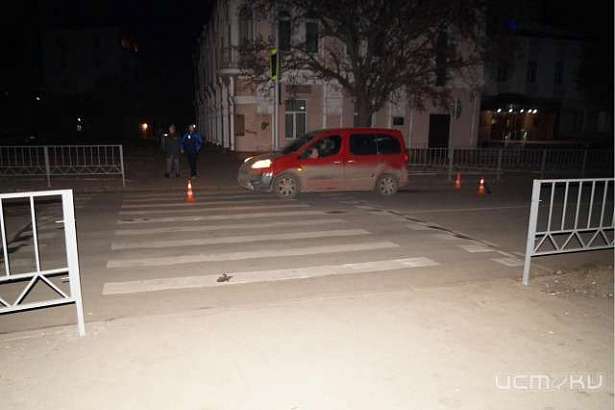 В Орле автомобиль не пропустил пешехода на зебре
