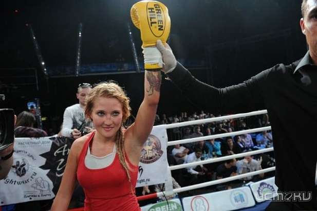 Орловских мужчин поздравит спортсменка и просто красавица