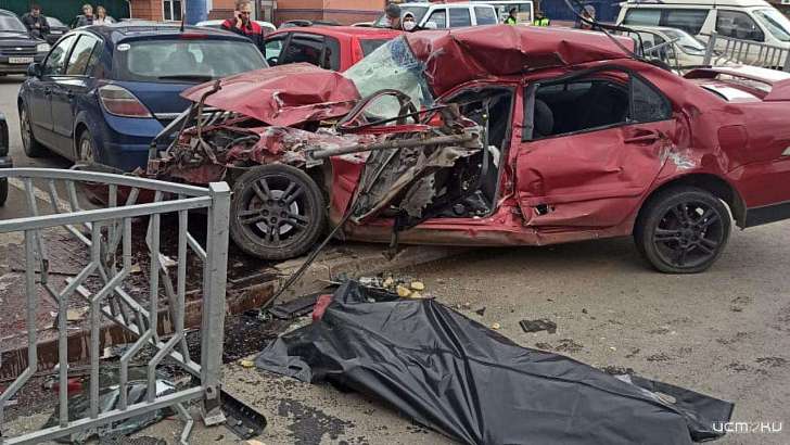 Страшное ДТП с маршруткой в Орле: водитель авто не выжил, двое пострадали