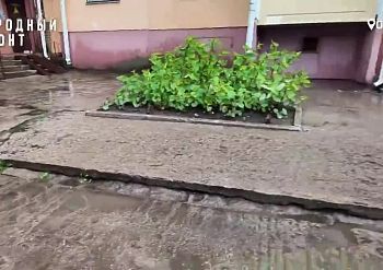 Народный фронт добивается ремонта двора на Латышских Стрелков, 52