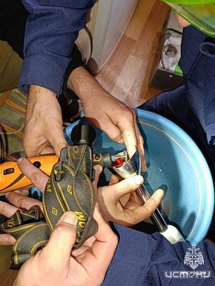 Орловские спасатели помогли мужчине освободить палец из блендера