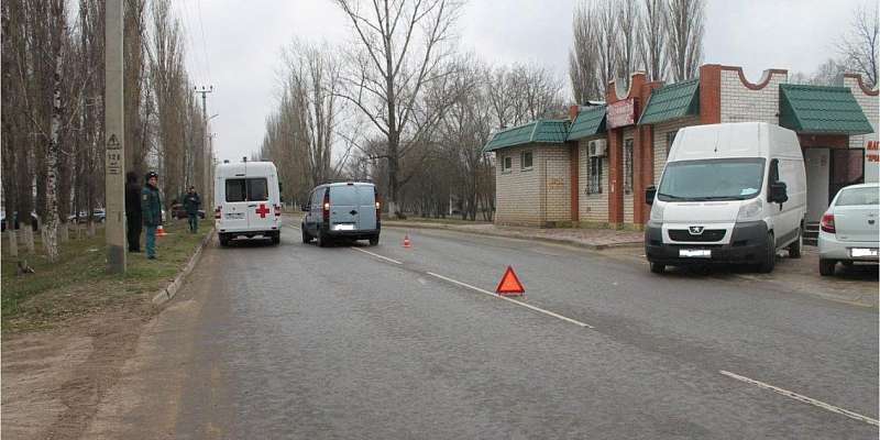В Ливнах микроавтобус наехал на пенсионерку
