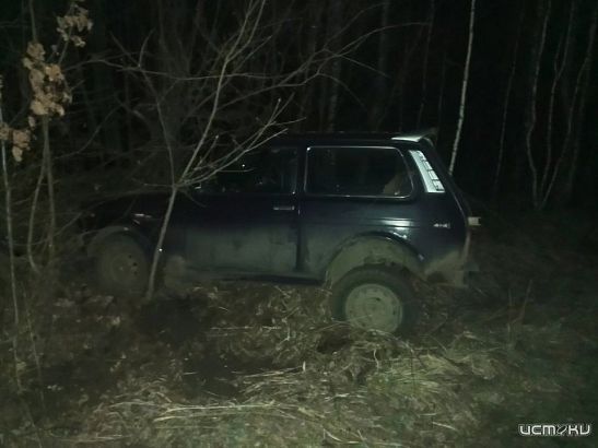 Водитель-пенсионерка превысила скорость и угодила в кювет на границе с Курской областью