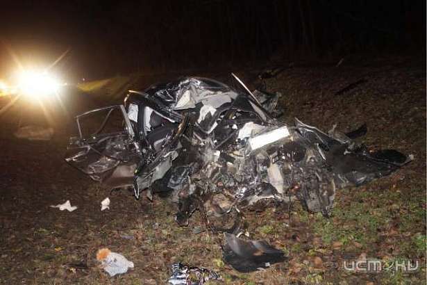 В страшной аварии под Орлом погибла супружеская пара В страшной аварии под Орлом погибла супружеская пара