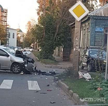 Тройное ДТП с участием такси на ул. Васильевской в Орле: есть пострадавшие