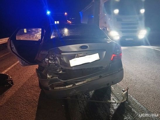 Под Орлом столкнулись фура и две легковушки