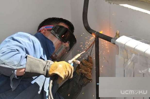 В Орле сварщики едва не сожгли магазин