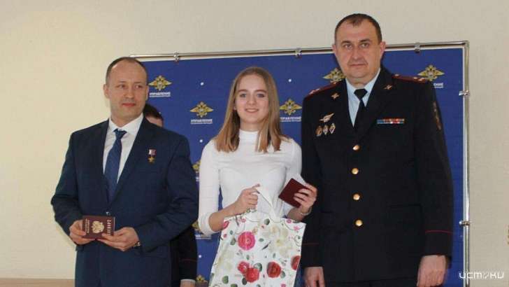 В Орле полицейский и космонавт отправили детей во взрослую жизнь