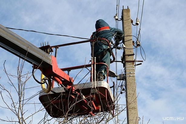 Электроснабжение Залегощенского района восстановят в ближайшее время