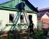 В Орле на ул. Скульптурной полыхал частный дом