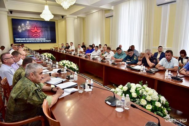 Орловским военным вручили награды Минобороны России