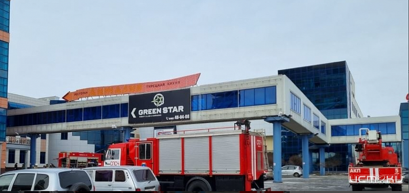 В Орле пожарные эвакуировали из ТЦ 10 человек 