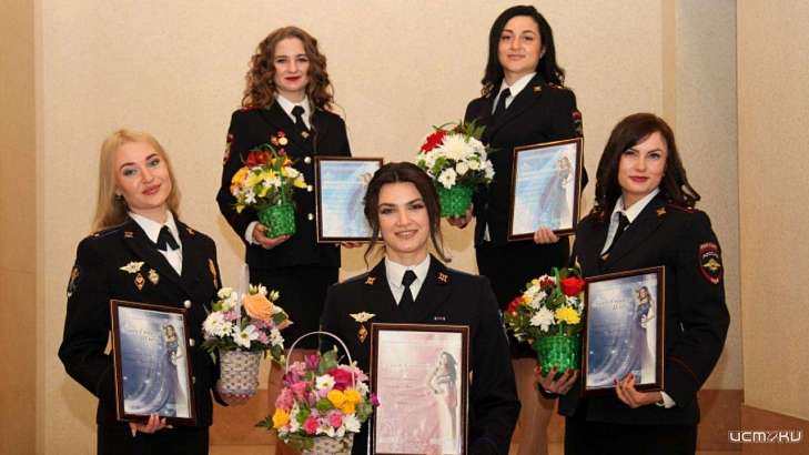 В Орле наградили самую красивую сотрудницу полиции