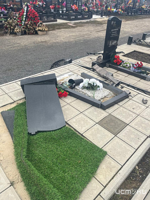 На Аллее Славы Наугорского кладбища повреждены памятники