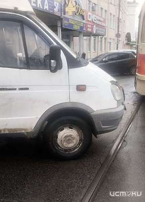 Орловских автомобилистов просят уважать трамвай