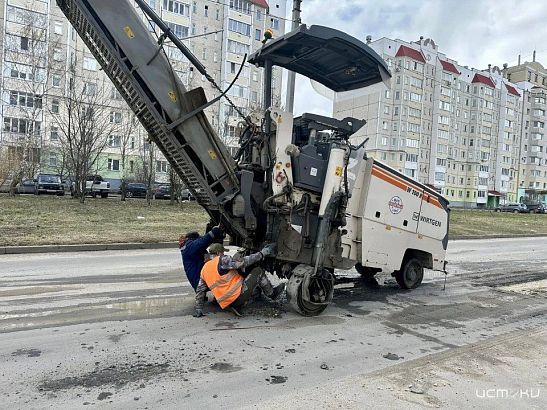 В Орле за неделю обновили почти тысячу квадратных метров дорог