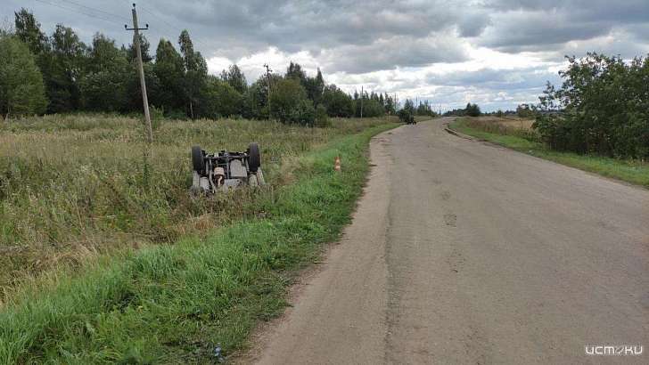 На Орловщине перевернулся УАЗ