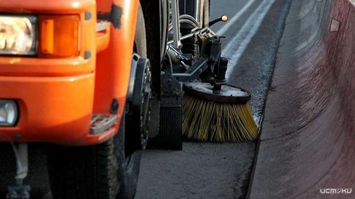  С орловских улиц начали убирать песок