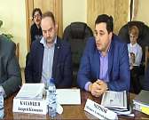 Нарушения нашли в 12 проверенных ТЦ, электронные табло на остановках так и не начали работать. Новости за 90 секунд