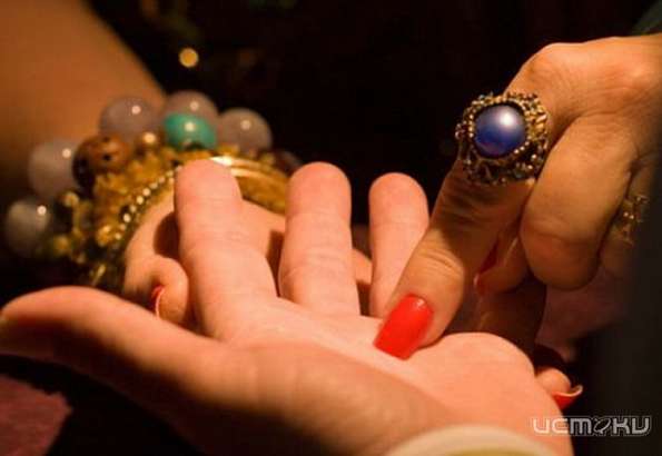 Очередная пожилая жертва «целительницы» лишилась полумиллиона