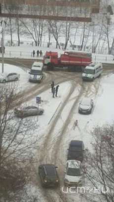 В Орле учащихся гимназии № 39 эвакуировали из-за подозрительного пакета