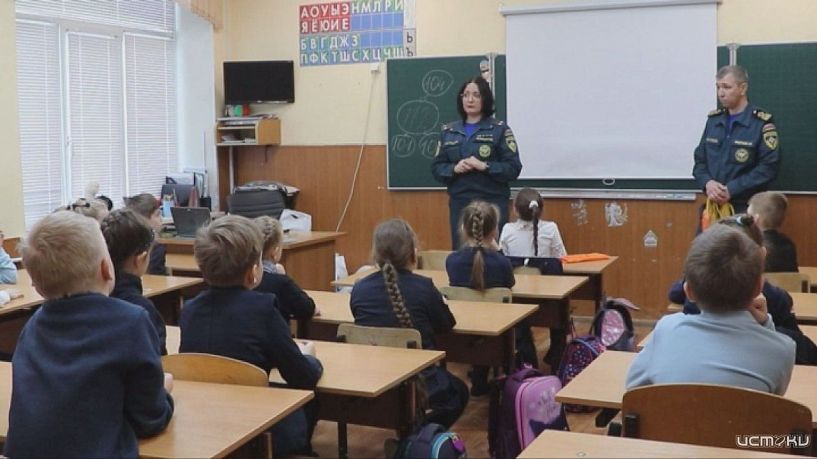 Орловские спасатели продолжают профилактическую работу с подрастающим поколением 