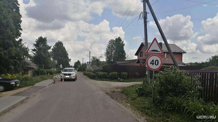 Под Орлом внедорожник сбил шестилетнего велосипедиста