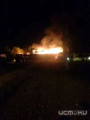 В Орле в переулке Пищевом сгорела хозпостройка