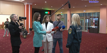 В начале недели наши коллеги сыграли самих себя в одном из эпизодов фильма "Гостишка"