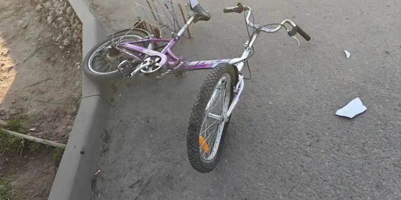Вчера вечером на улице Солнцевская сбили несовершеннолетнего велосипедиста 
