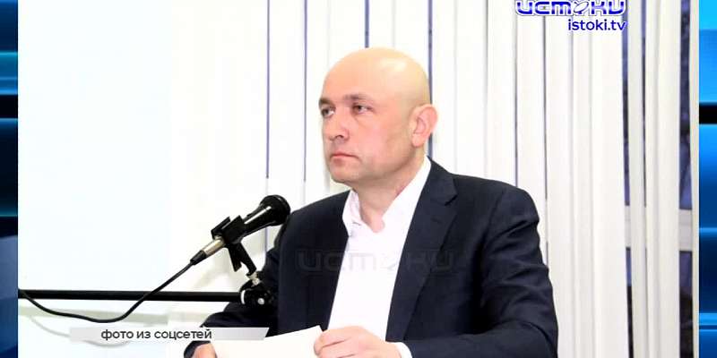 Доктор экономических наук- он же мэр Парахин - якобы не заметил махинации на десятки миллионов,об этом и не только в нашей рубрике.