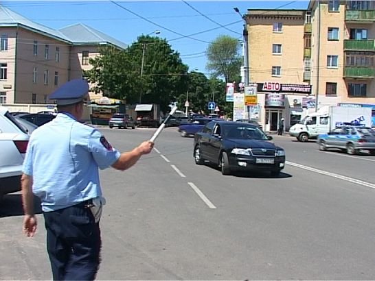 Ни гвоздя, ни жезла. Сотрудники ГАИ отмечают праздник! 