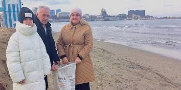 Орловская семья помогает  волонтерам бороться с последствиями экологической катастрофы