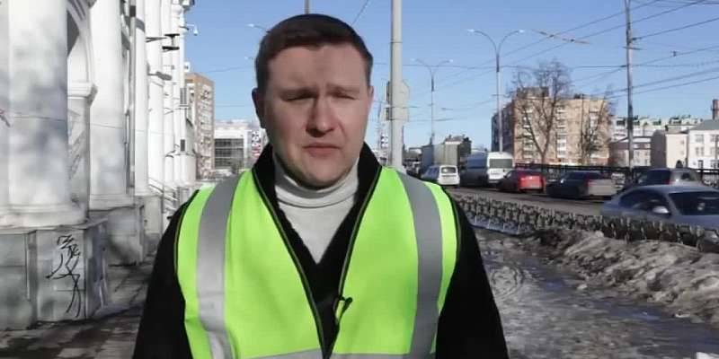 В Орле асфальт тает вместе со снегом