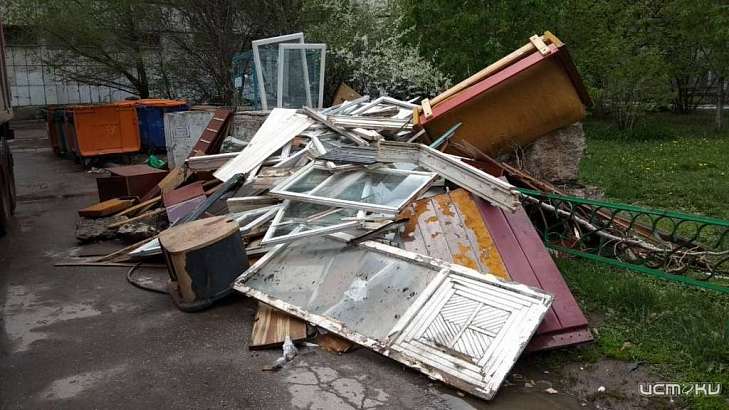 ООО «Жилищно-эксплуатационное управление с. Тельчье» во Мценском районе обязали оборудовать места для накопления крупногабаритного мусора