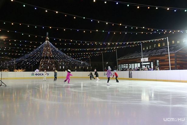 Городской каток в Орле на площади Ленина временно приостановил работу