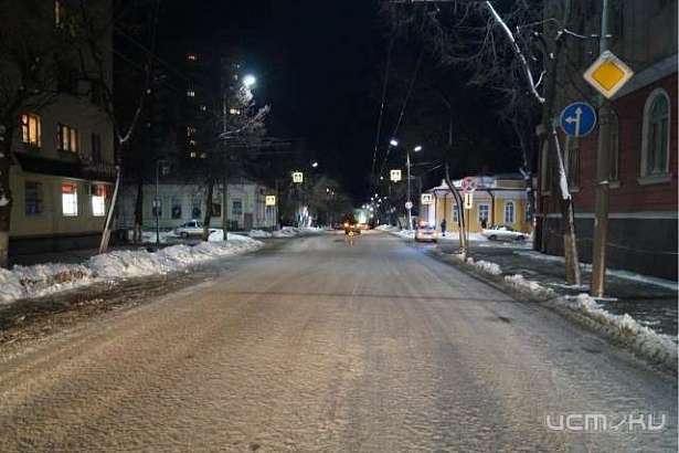 Кроссовер сбил девушку в Орле на пешеходном переходе