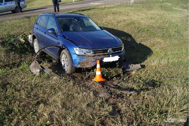 Под Орлом машина с трассы улетела в кювет: пострадал ребенок