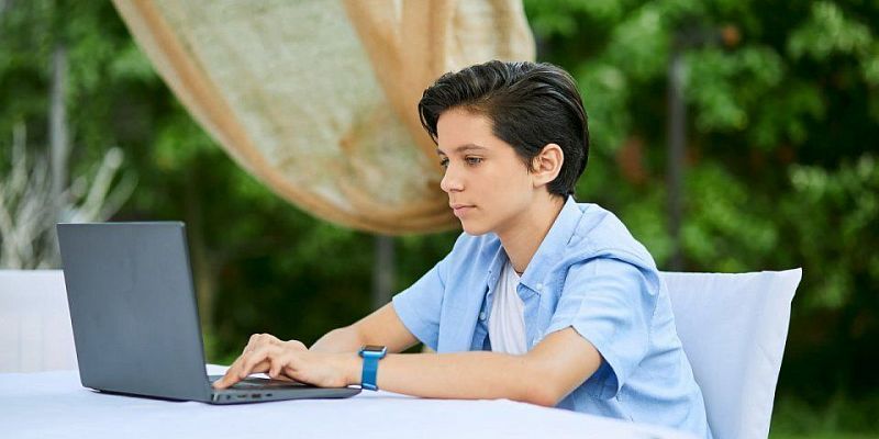 Цифровая безопасность детей: как защитить ребенка в интернете от мошенников и опасностей