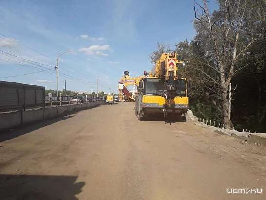 Мэр Орла застал на мосту Дружбы лишь двух рабочих