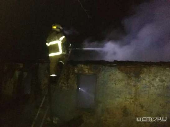 Жительница Залегощи погибла в полыхавшей хозпостройке