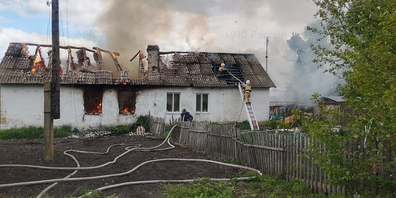 Трагедия в Верховском районе: при пожаре погибла женщина
