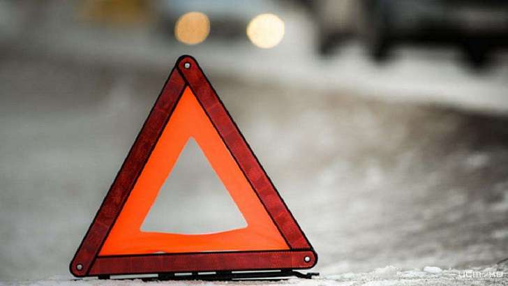 Трассу «Крым» в Орловском районе не поделили «буханка» и малолитражка