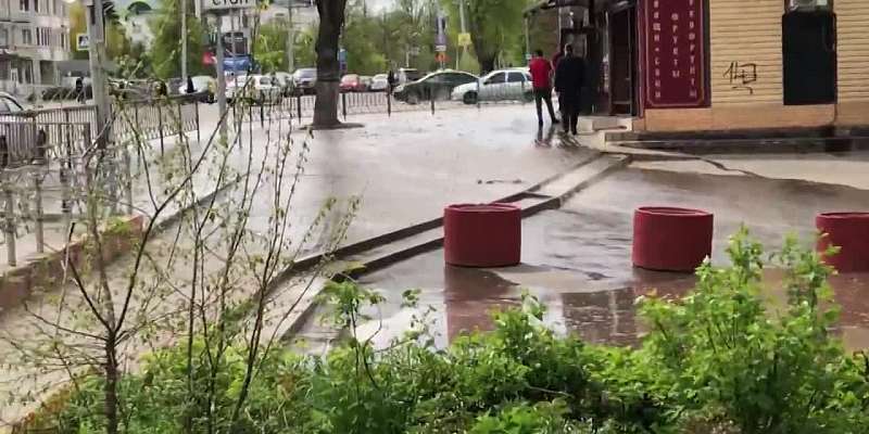 В Орле перекрёсток залило горячей водой