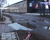 Открытый канализационный колодец в Соляном переулке обезопасили после нашего сюжета