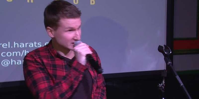 В атмосфере кабаков XX века читали стихи о спиртном и падших женщинах: в Орле прошел поэтический баттл