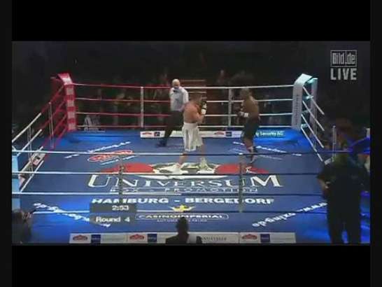 Бойцов вновь победил нокаутом