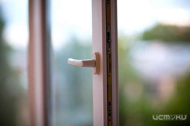 Орловчанка выпала из окна 3 этажа новостройки 